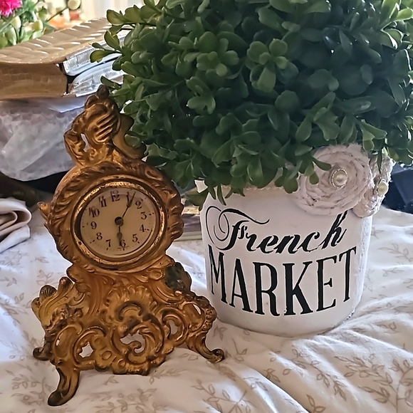 Art Nouveau Legged Gold Clock - Picture 1 of 8